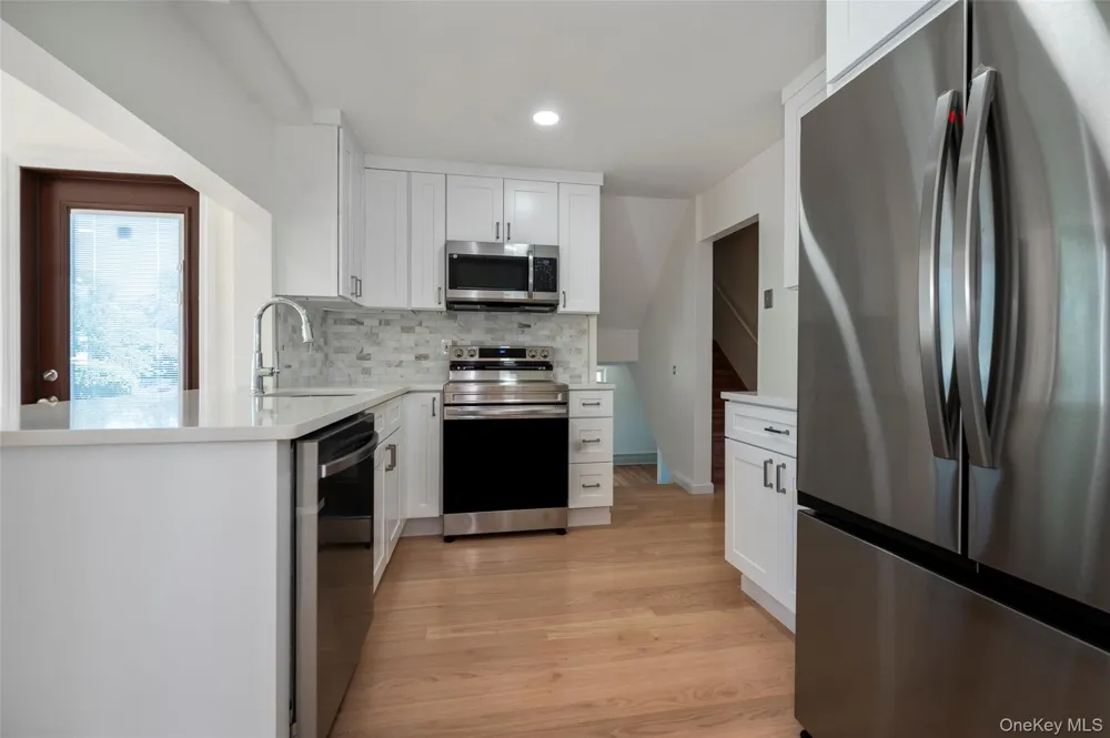190 W Waukena Avenue Oceanside, NY 11572