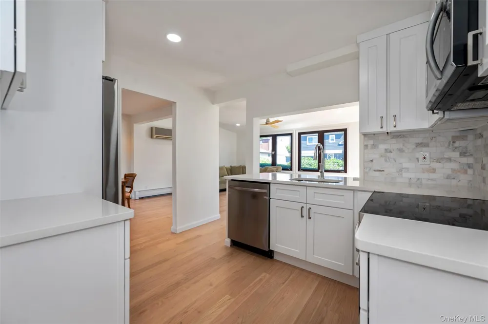 190 W Waukena Avenue Oceanside, NY 11572