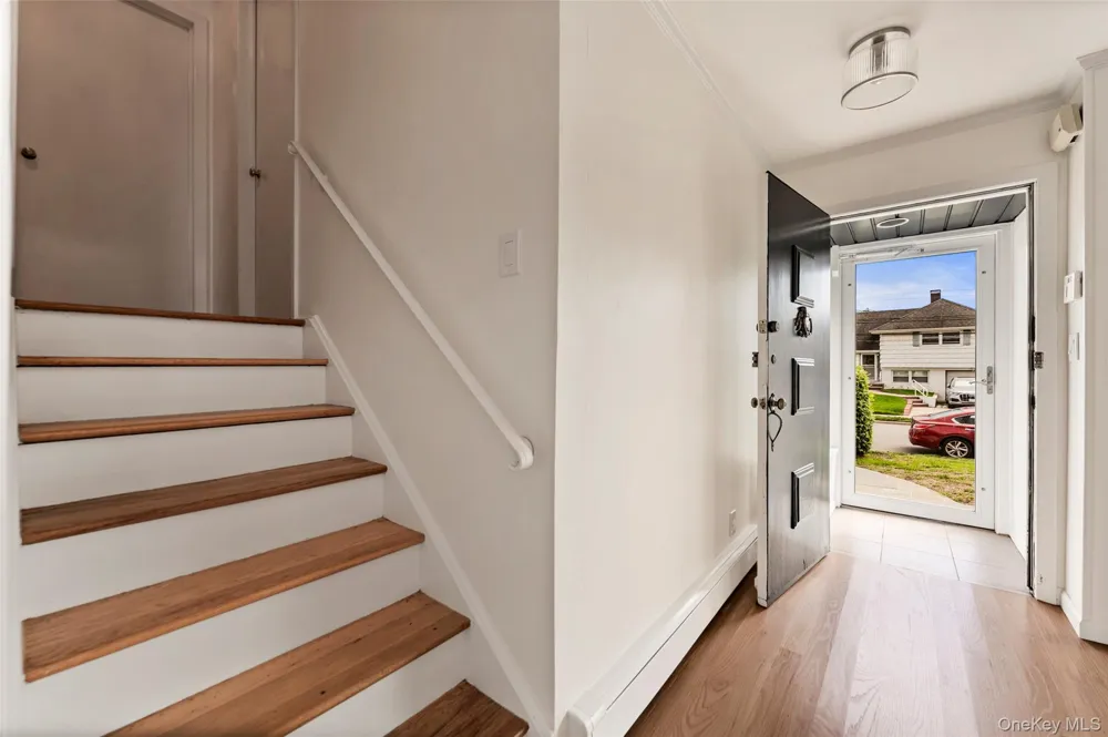 190 W Waukena Avenue Oceanside, NY 11572