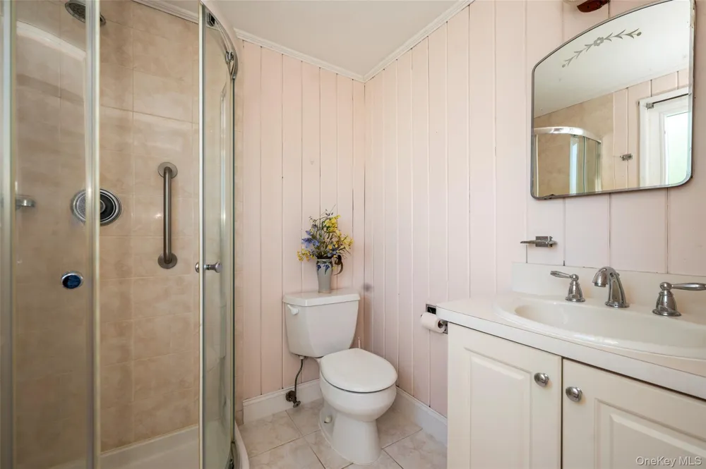 190 W Waukena Avenue Oceanside, NY 11572