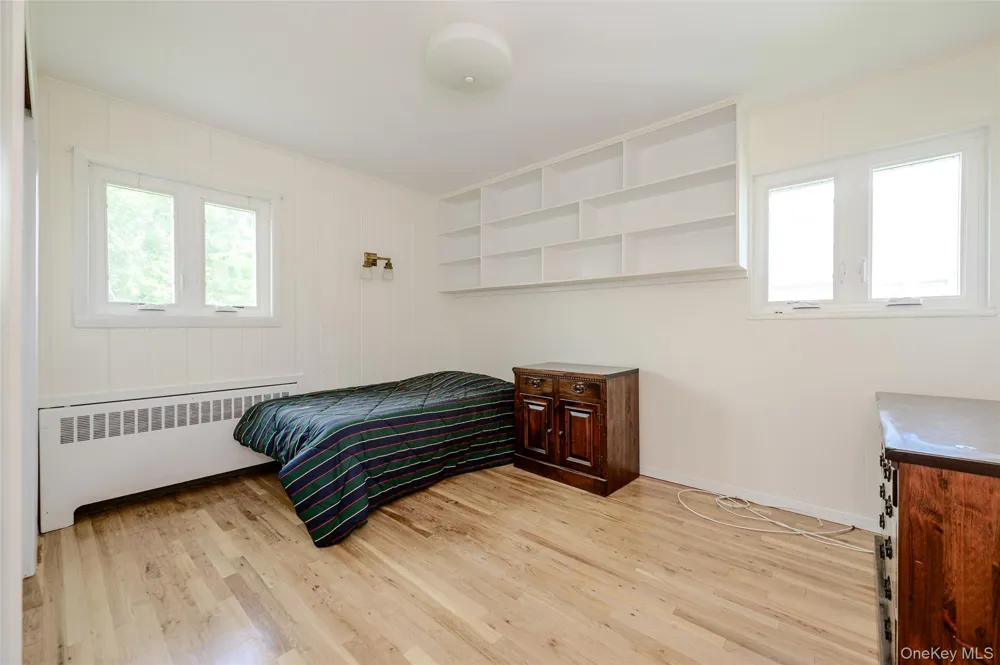 190 W Waukena Avenue Oceanside, NY 11572