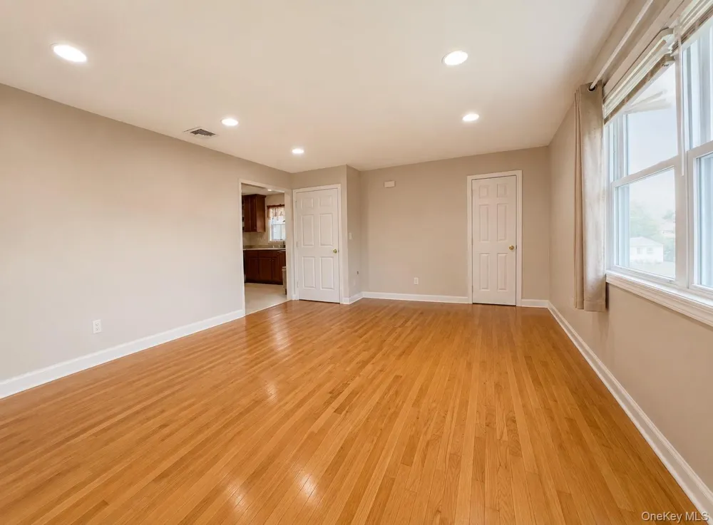 83 Heitz Place Hicksville, NY 11801
