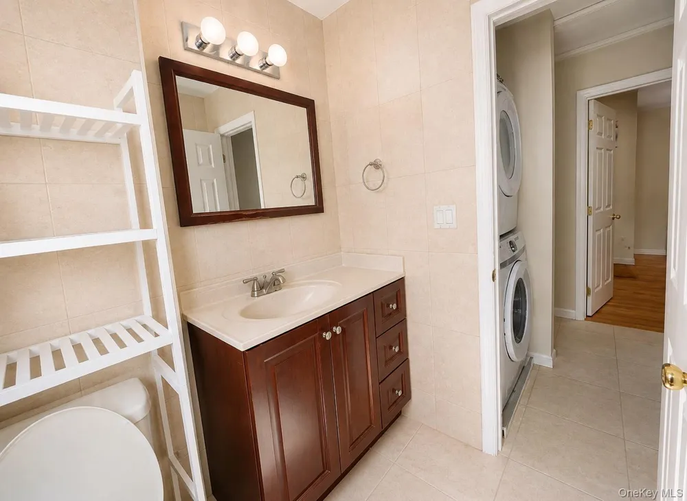 83 Heitz Place Hicksville, NY 11801