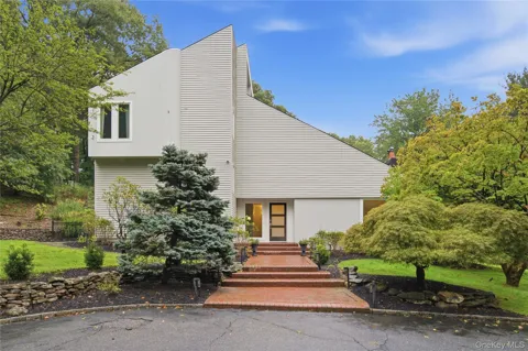8 Target Rock Road