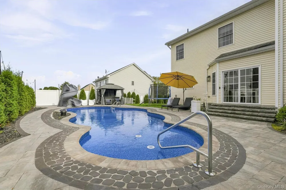 2726 Colonial Drive New Windsor, NY 12553