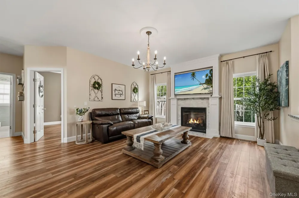 2726 Colonial Drive New Windsor, NY 12553