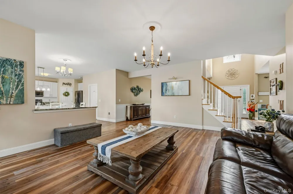 2726 Colonial Drive New Windsor, NY 12553