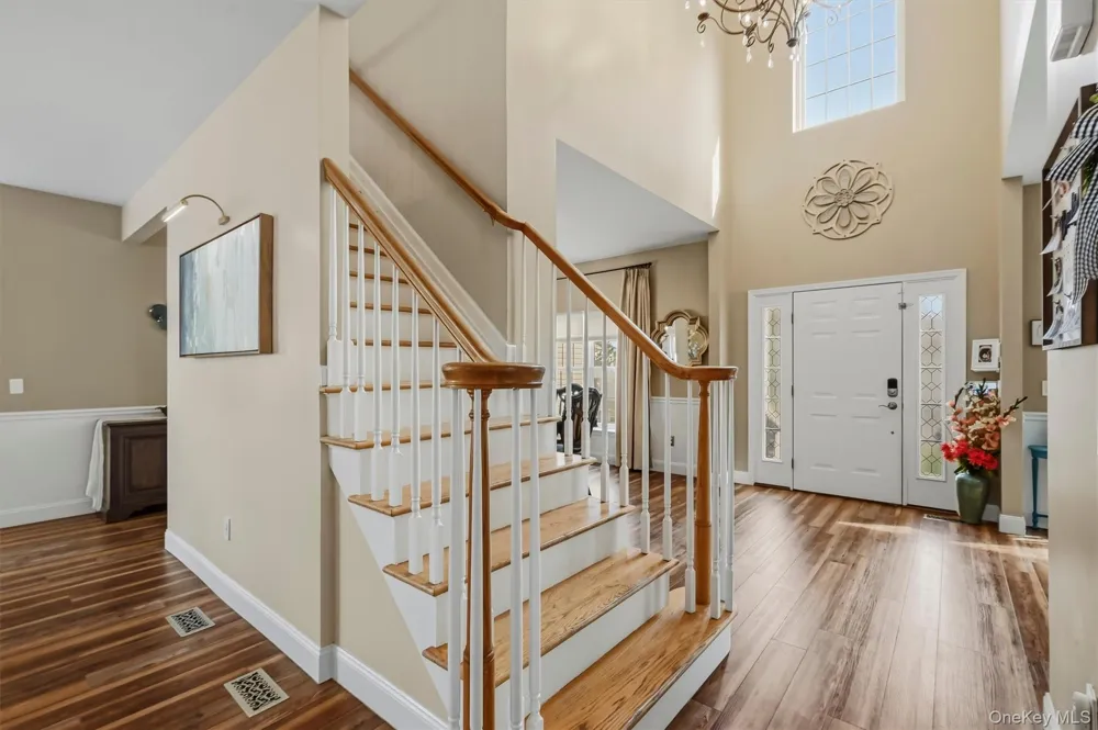 2726 Colonial Drive New Windsor, NY 12553