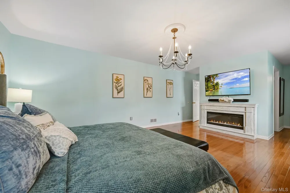 2726 Colonial Drive New Windsor, NY 12553