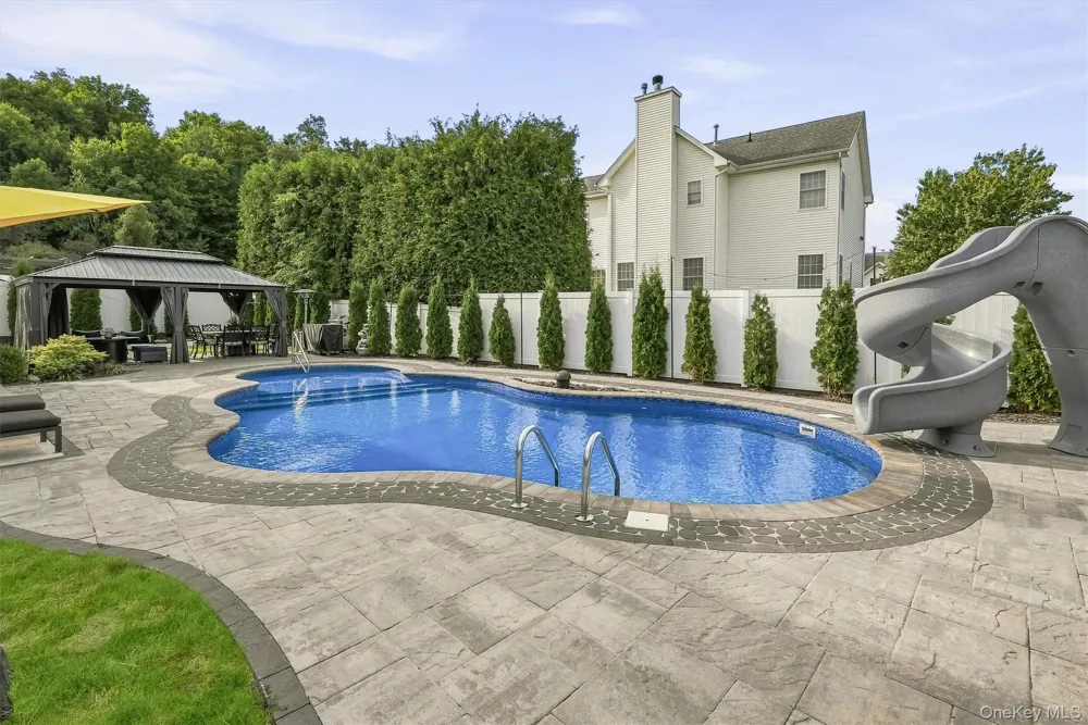2726 Colonial Drive New Windsor, NY 12553