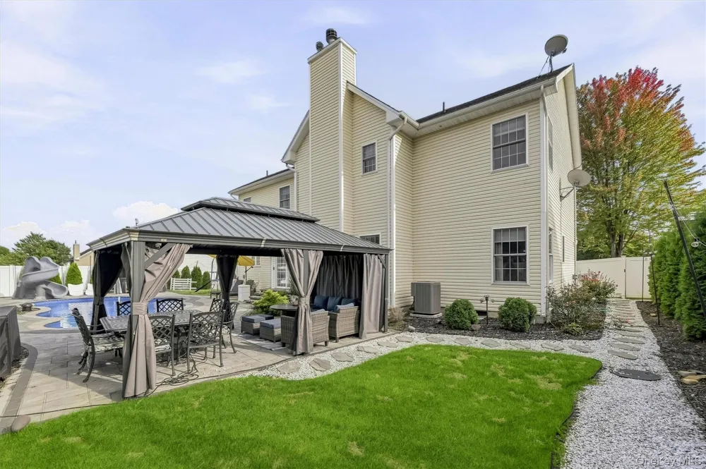 2726 Colonial Drive New Windsor, NY 12553
