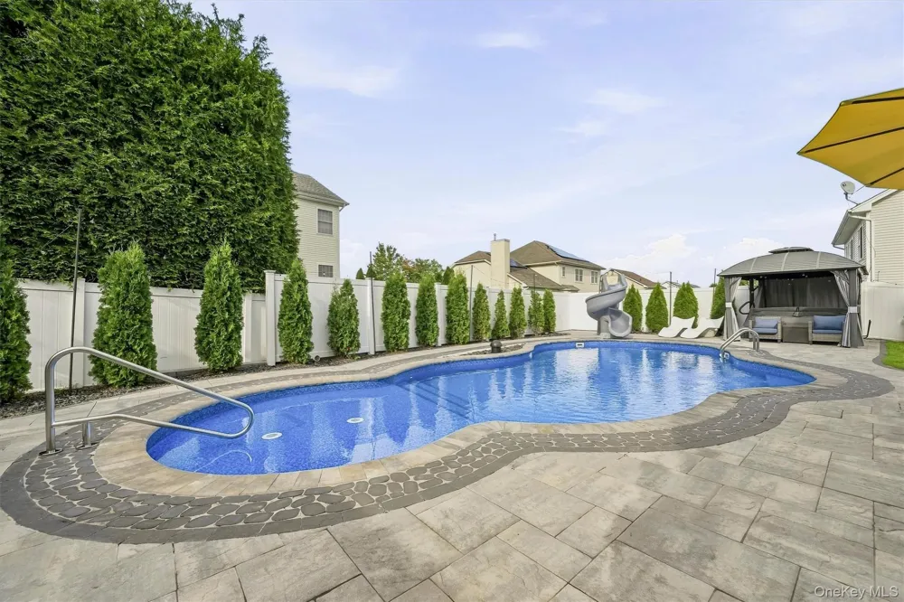 2726 Colonial Drive New Windsor, NY 12553