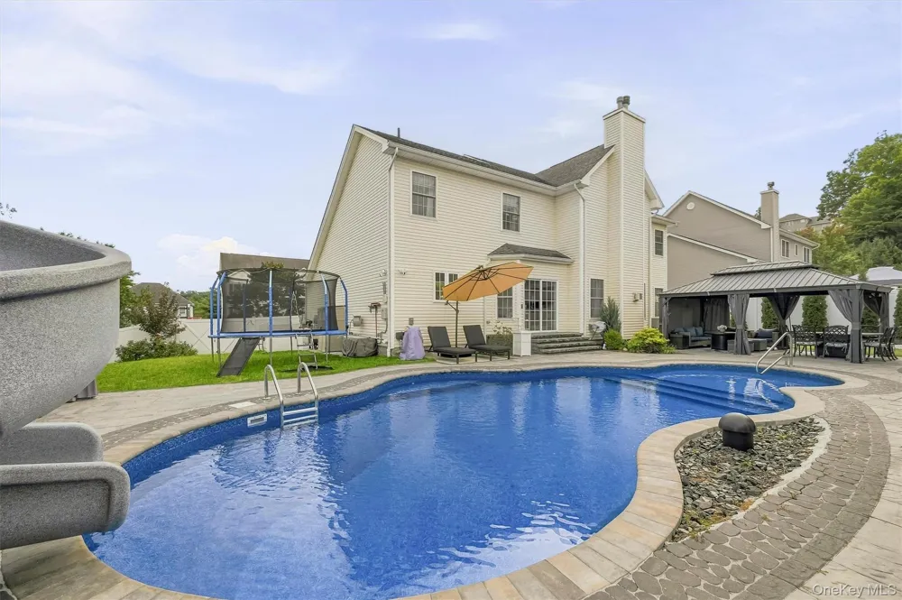 2726 Colonial Drive New Windsor, NY 12553