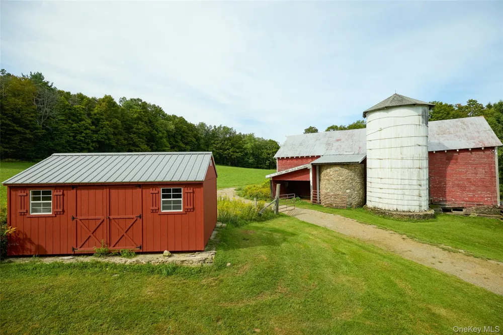 197 Weiss Road Roscoe, NY 12776