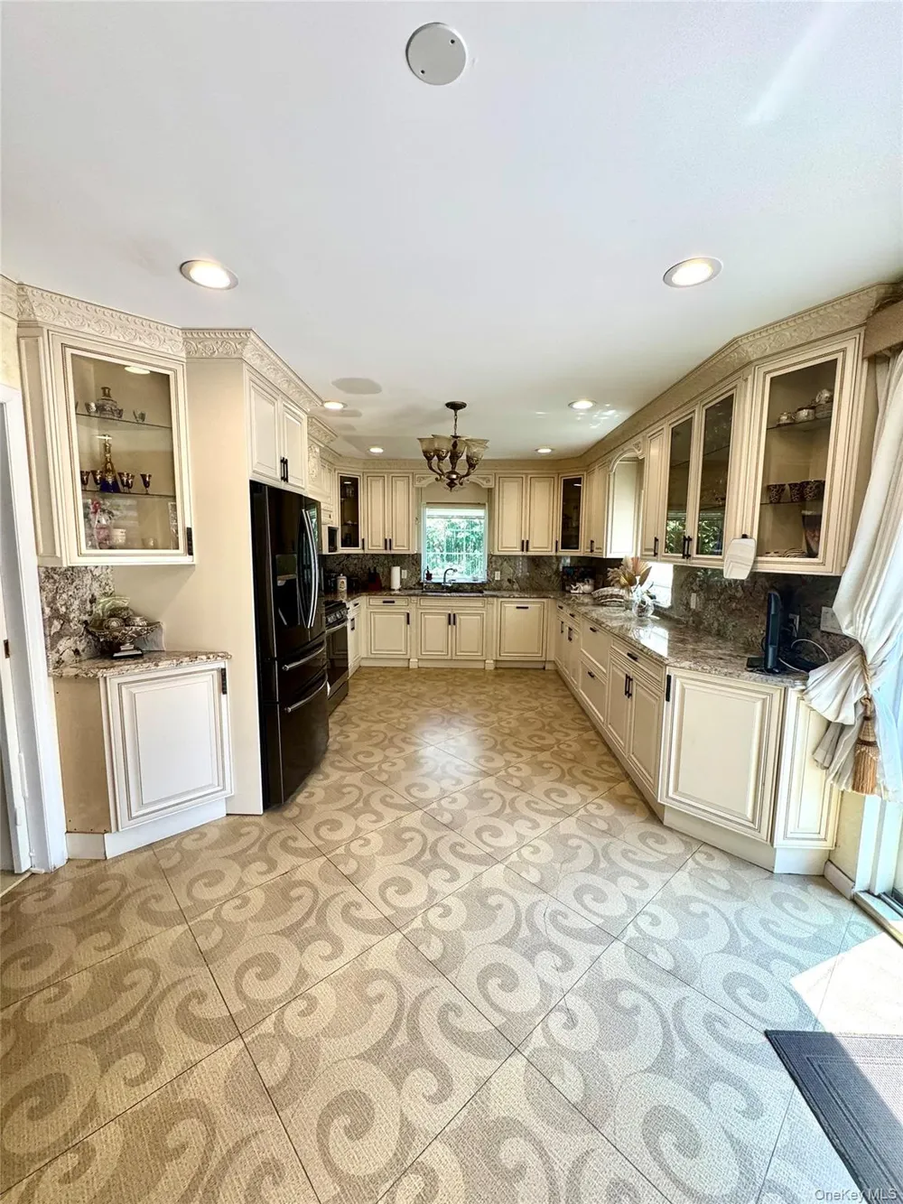 139-04 Coolidge Avenue Briarwood, NY 11435