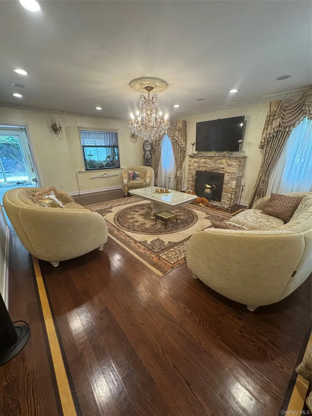139-04 Coolidge Avenue Briarwood, NY 11435