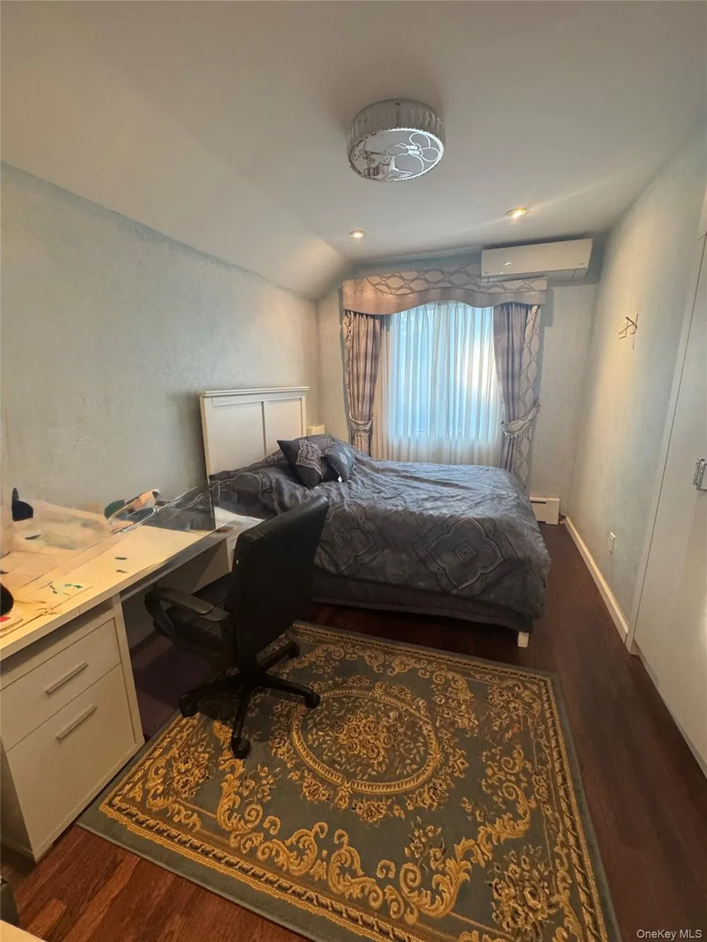 139-04 Coolidge Avenue Briarwood, NY 11435