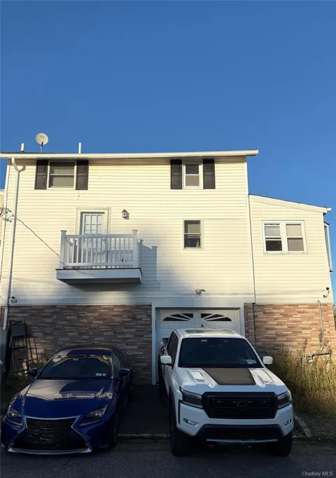 864 Walnut Street