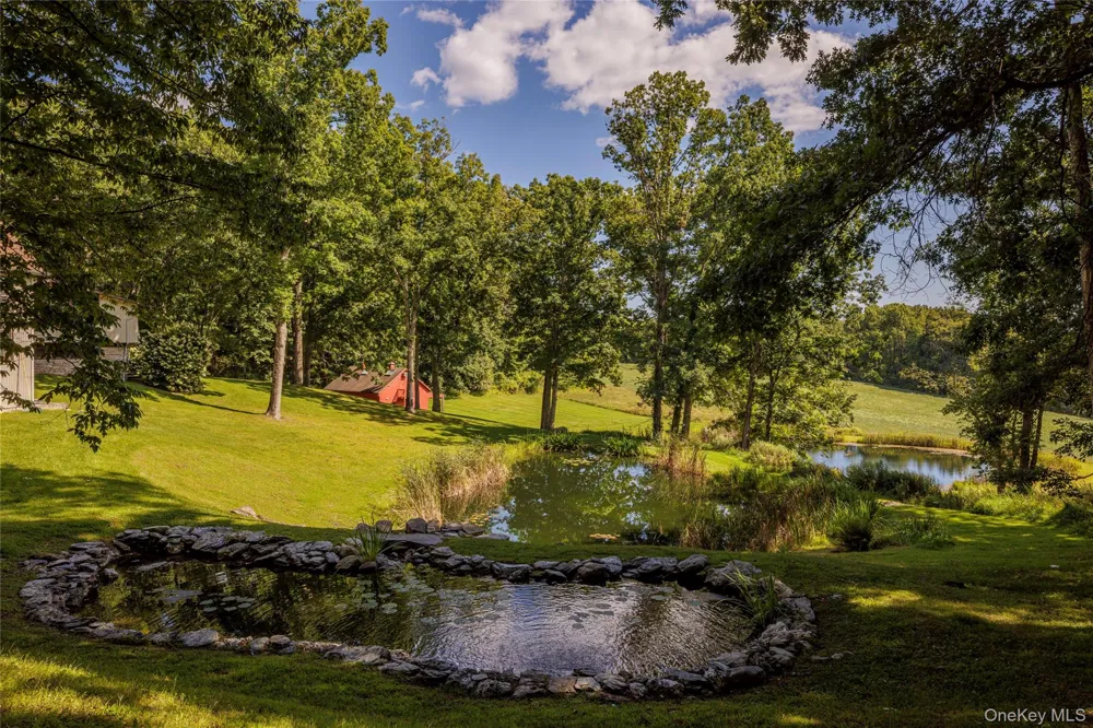 81-85 Fraleigh Hill Road Millbrook, NY 12545