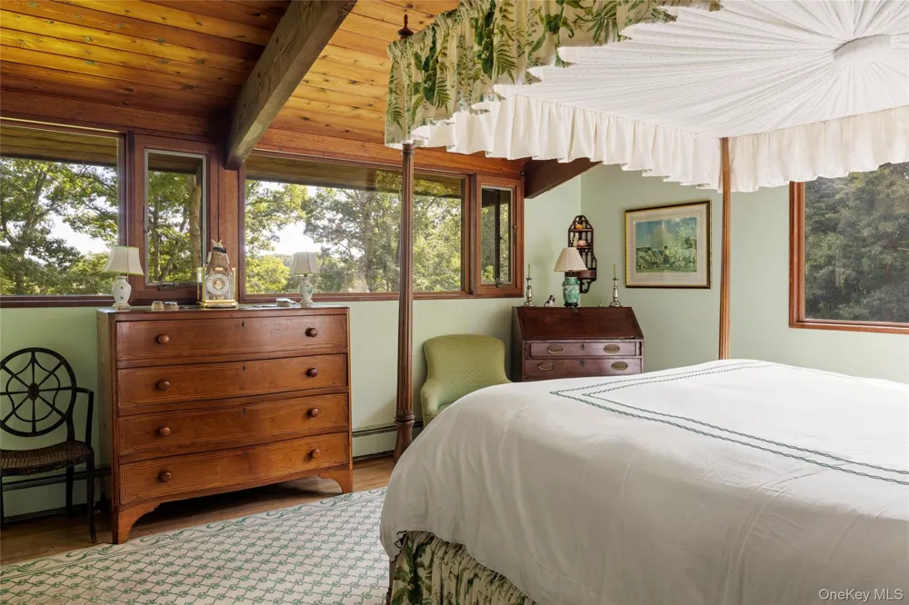 81-85 Fraleigh Hill Road Millbrook, NY 12545