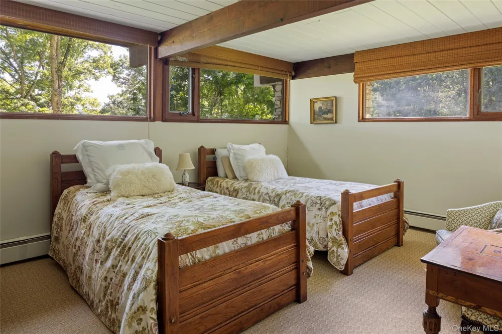 81-85 Fraleigh Hill Road Millbrook, NY 12545
