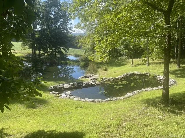 81-85 Fraleigh Hill Road Millbrook, NY 12545