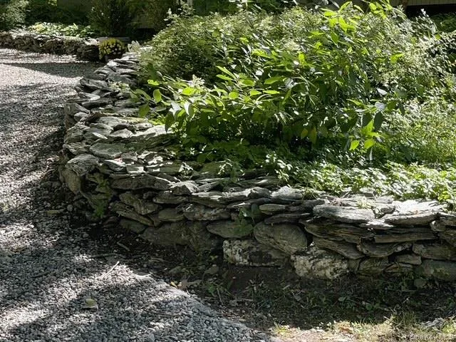 81-85 Fraleigh Hill Road Millbrook, NY 12545