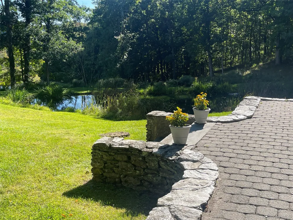 81-85 Fraleigh Hill Road Millbrook, NY 12545