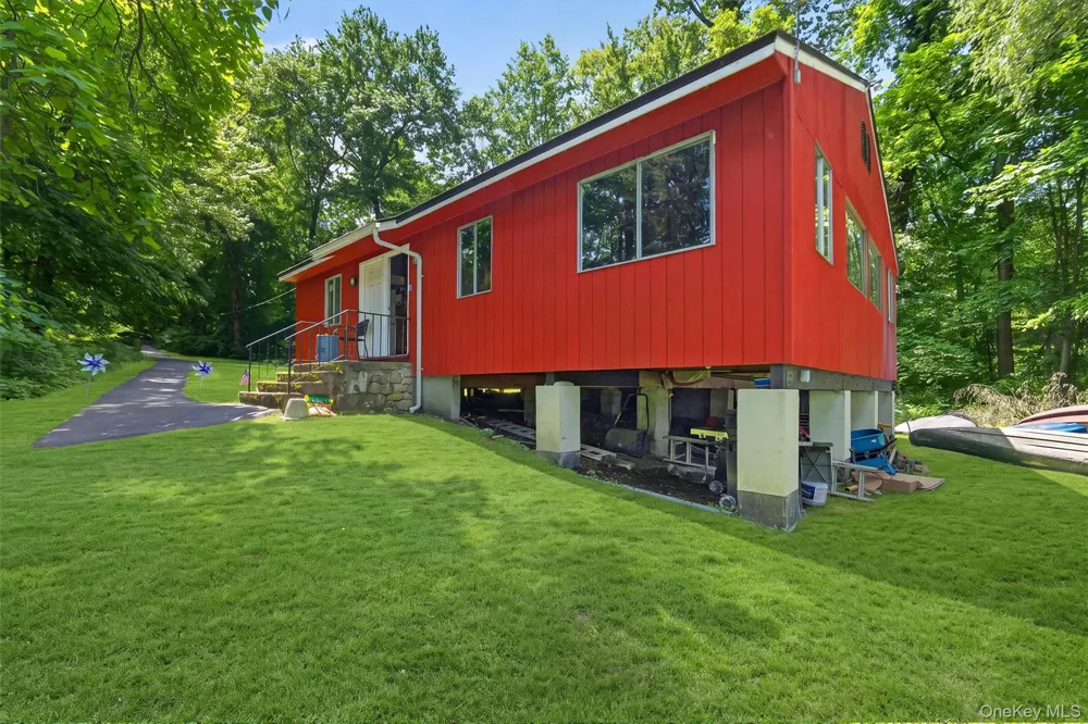 3112 Donald Court Mohegan Lake, NY 10547