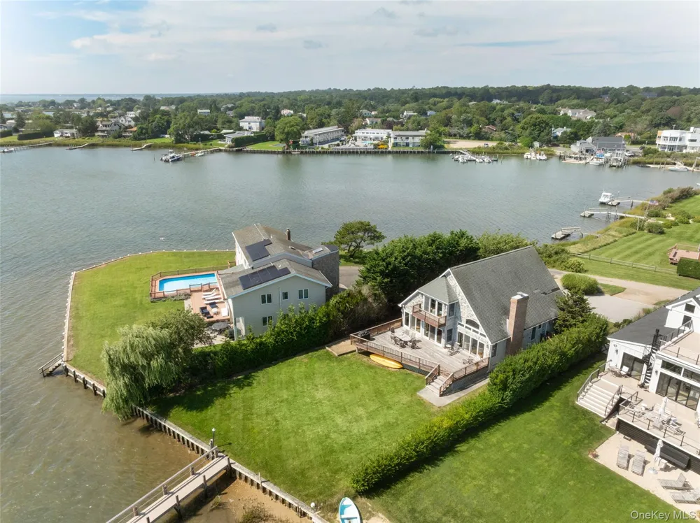 38 Old Fort Lane Southampton, NY 11968