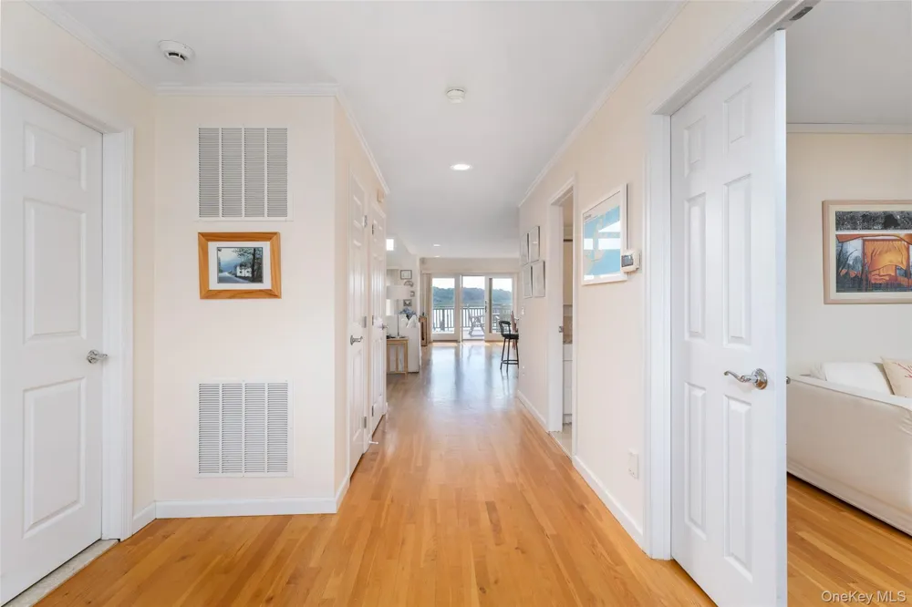 38 Old Fort Lane Southampton, NY 11968