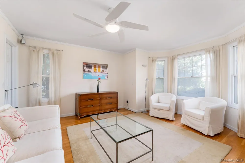 38 Old Fort Lane Southampton, NY 11968