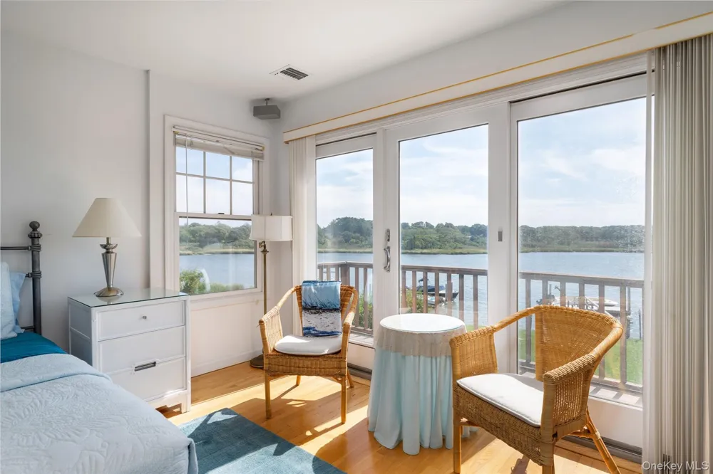 38 Old Fort Lane Southampton, NY 11968