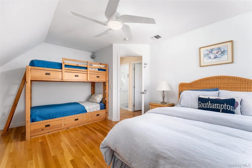 38 Old Fort Lane Southampton, NY 11968