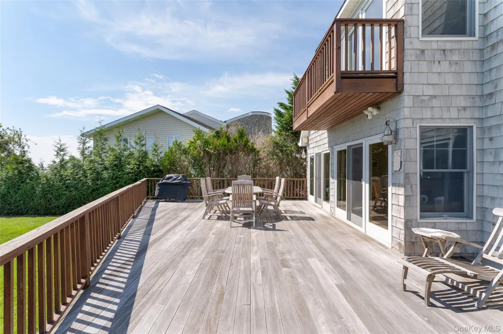 38 Old Fort Lane Southampton, NY 11968