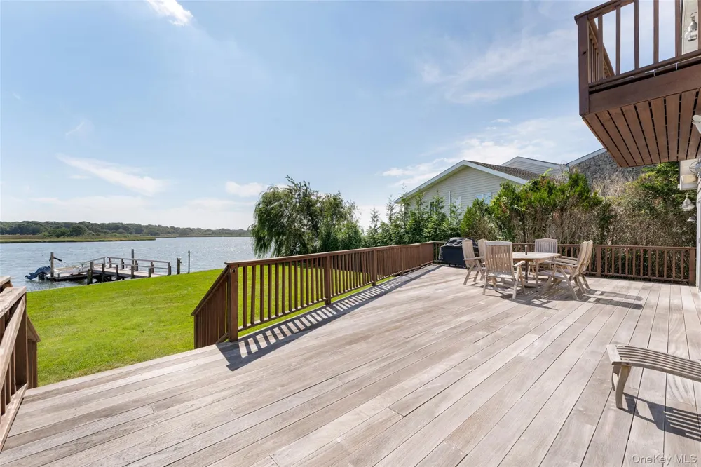 38 Old Fort Lane Southampton, NY 11968