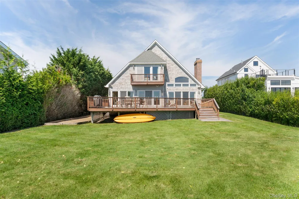 38 Old Fort Lane Southampton, NY 11968