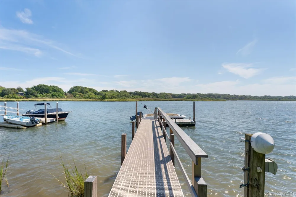 38 Old Fort Lane Southampton, NY 11968