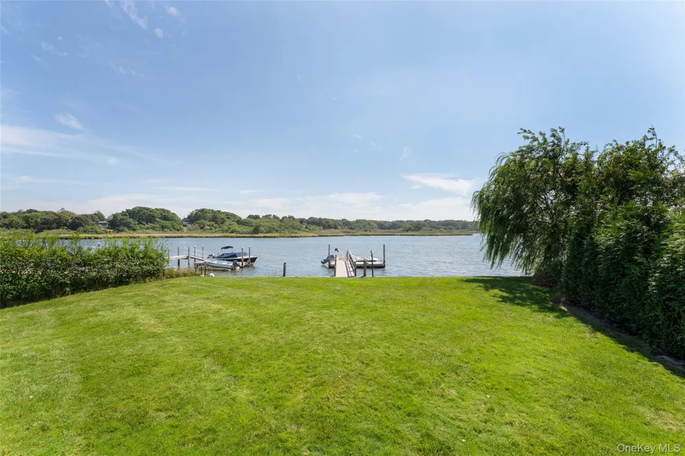 38 Old Fort Lane Southampton, NY 11968