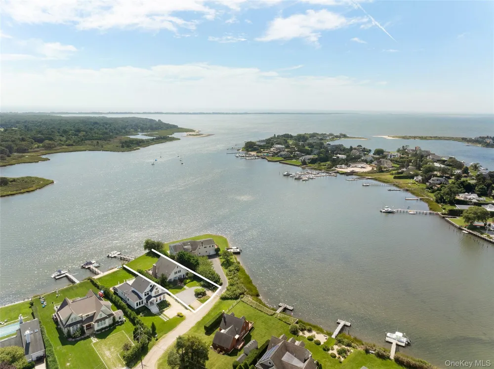 38 Old Fort Lane Southampton, NY 11968