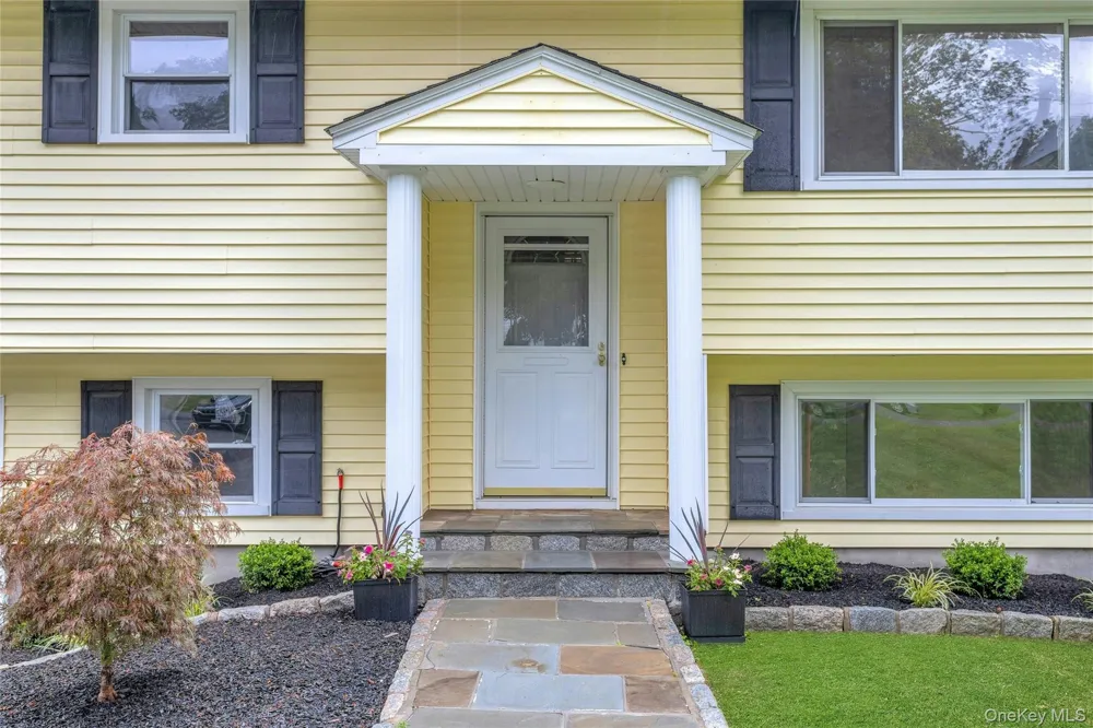 2743 Springhurst Street Yorktown Heights, NY 10598