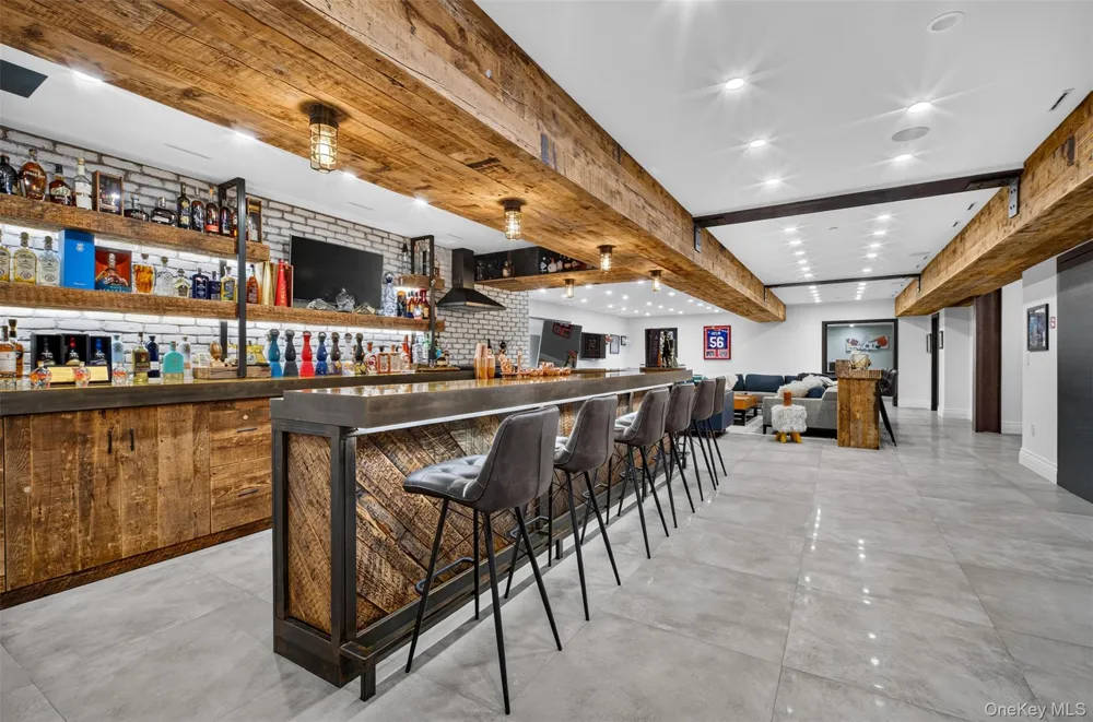 214-47 33rd Avenue Bayside, NY 11361