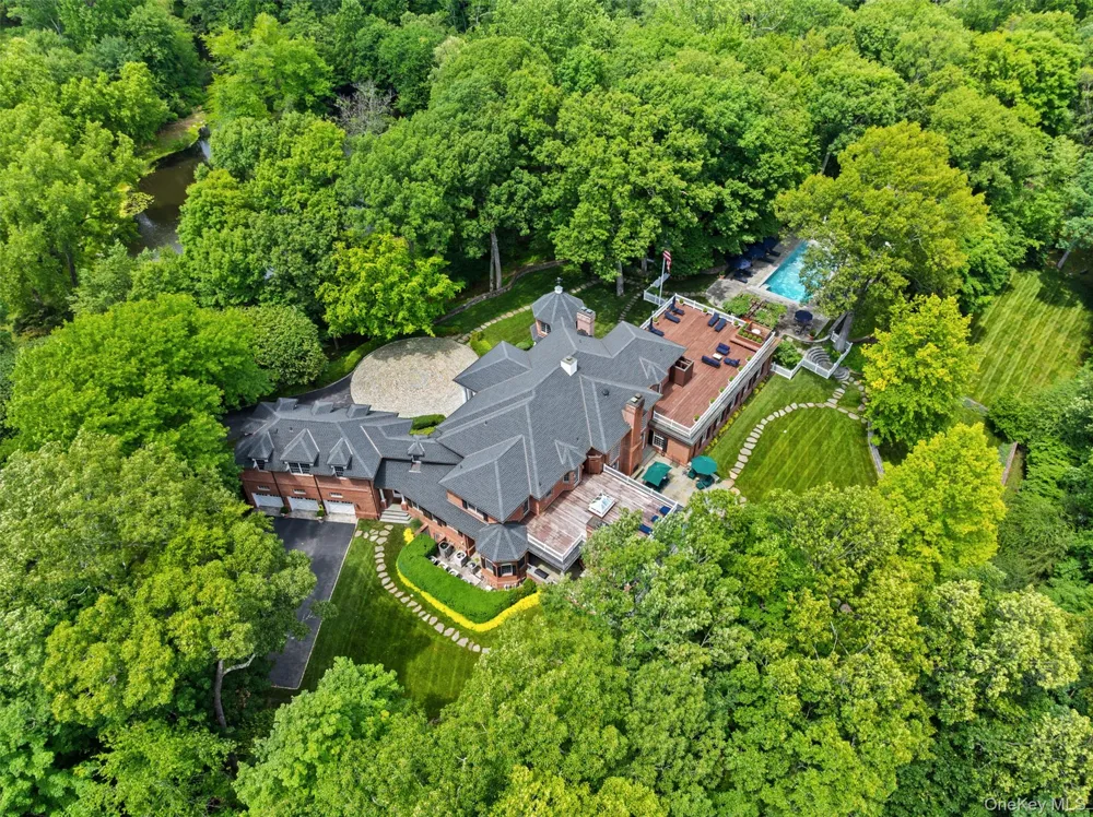 24 Trails End Chappaqua, NY 10514