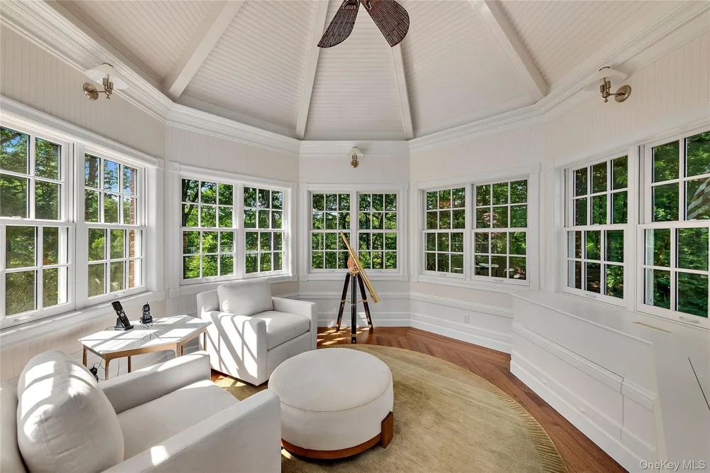 24 Trails End Chappaqua, NY 10514