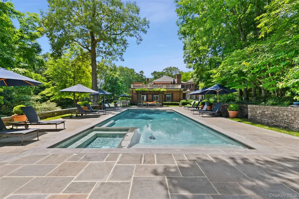 24 Trails End Chappaqua, NY 10514