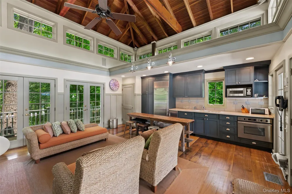 24 Trails End Chappaqua, NY 10514