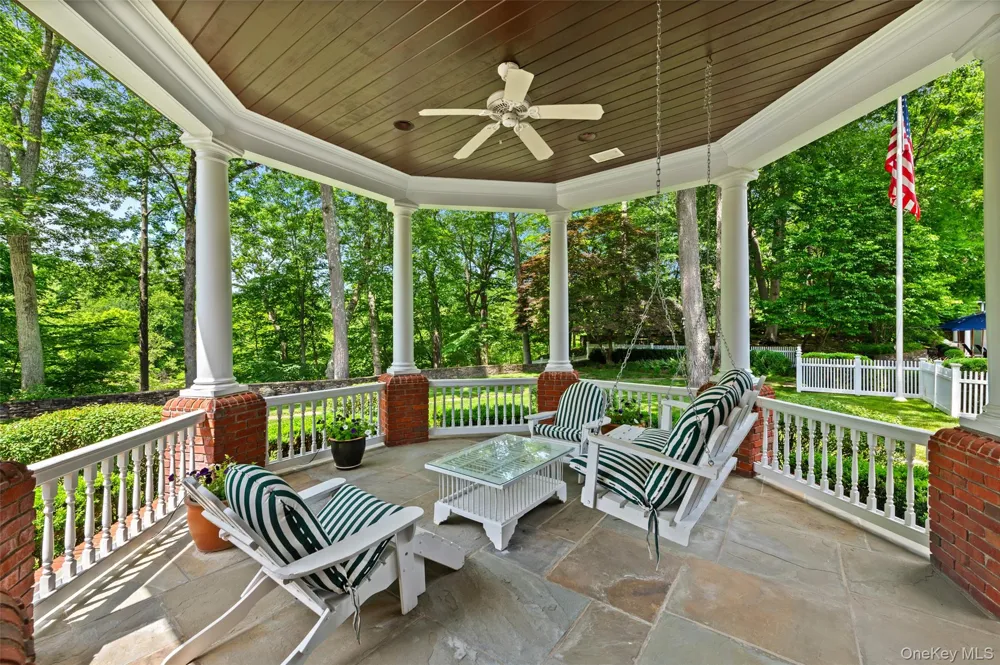 24 Trails End Chappaqua, NY 10514