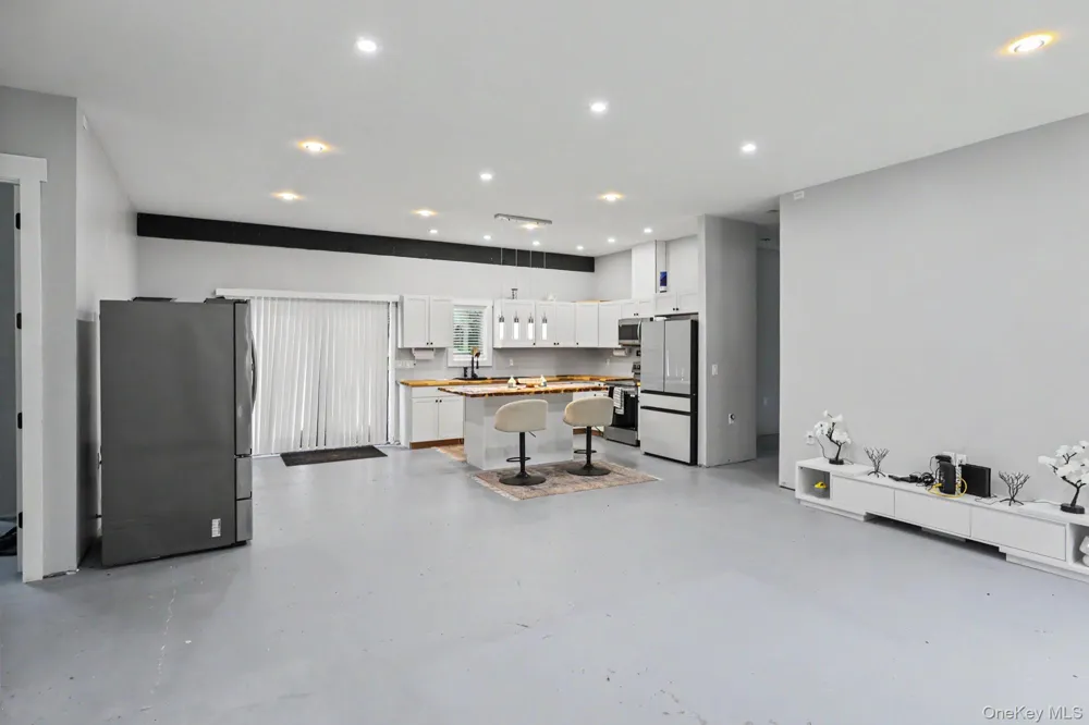 8-10 Katzman Road Ellenville, NY 12428