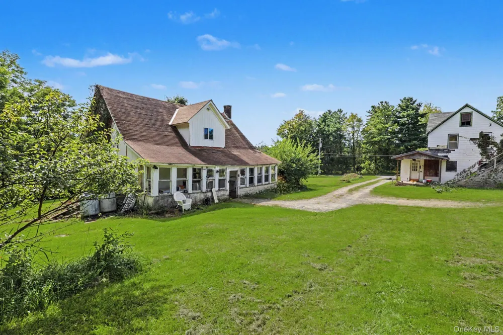 8-10 Katzman Road Ellenville, NY 12428