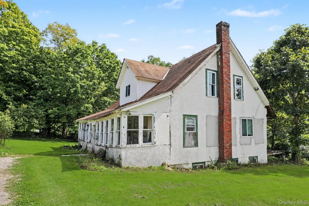 8-10 Katzman Road Ellenville, NY 12428